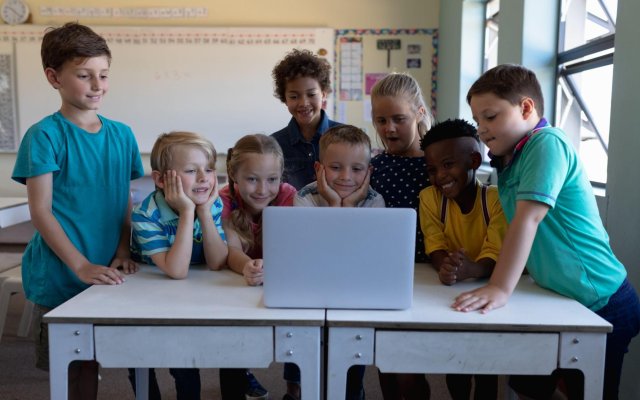 Ce este educația timpurie a copilăriei (ECE)?