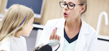 Кто такой дефектолог, и чем он занимается